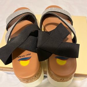 Maui island shoes, color black size 8